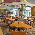 Hampton By Hilton 3*