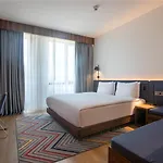 Hampton By Hilton מלון