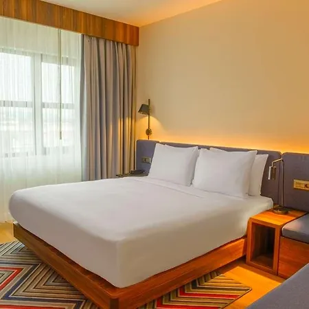 Hotel Hampton By Hilton 3*