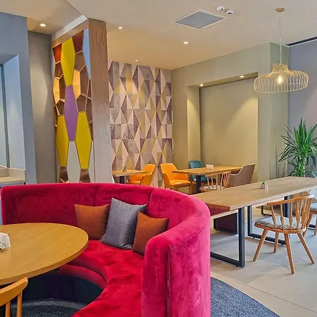 Hampton By Hilton 3*