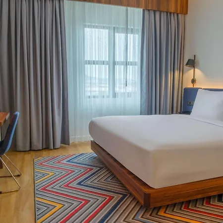 Hotel Hampton By Hilton 3*