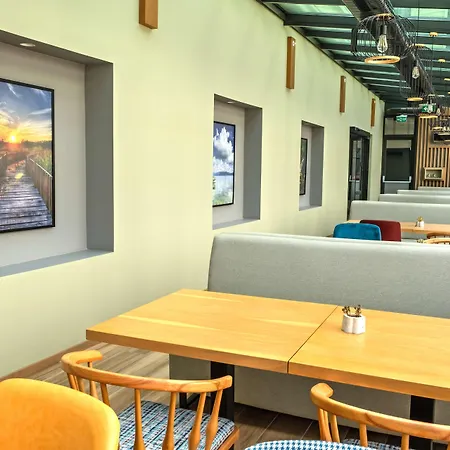 Hotel Hampton By Hilton