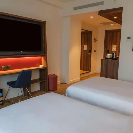 Hampton By Hilton
