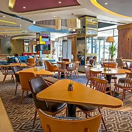 Hampton By Hilton 호텔 3*