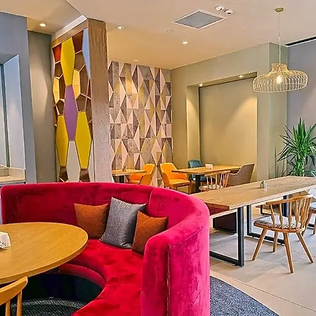 Hampton By Hilton 3*