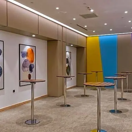 Hampton By Hilton 3*
