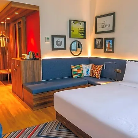 Hampton By Hilton 3*