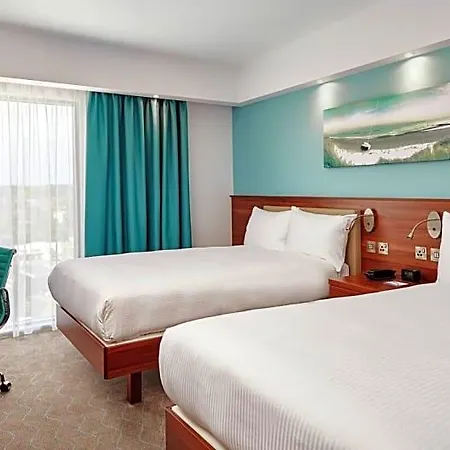 호텔 Hampton By Hilton 3*